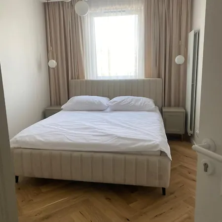 Apartament Malachit *